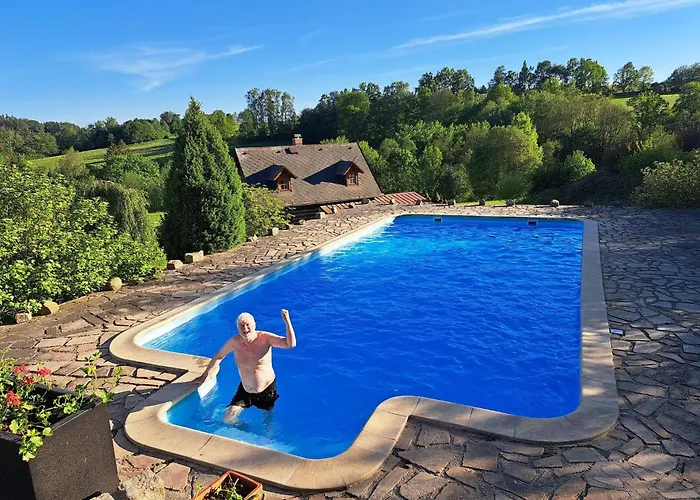 Private Pool In Stupna וילה Pecka